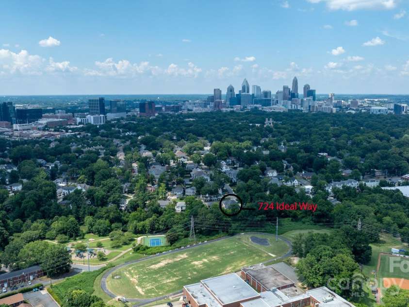 724 Ideal Way, Charlotte, NC 28203.  MLS# CAR4248680, YatesRealty ID 28178. 