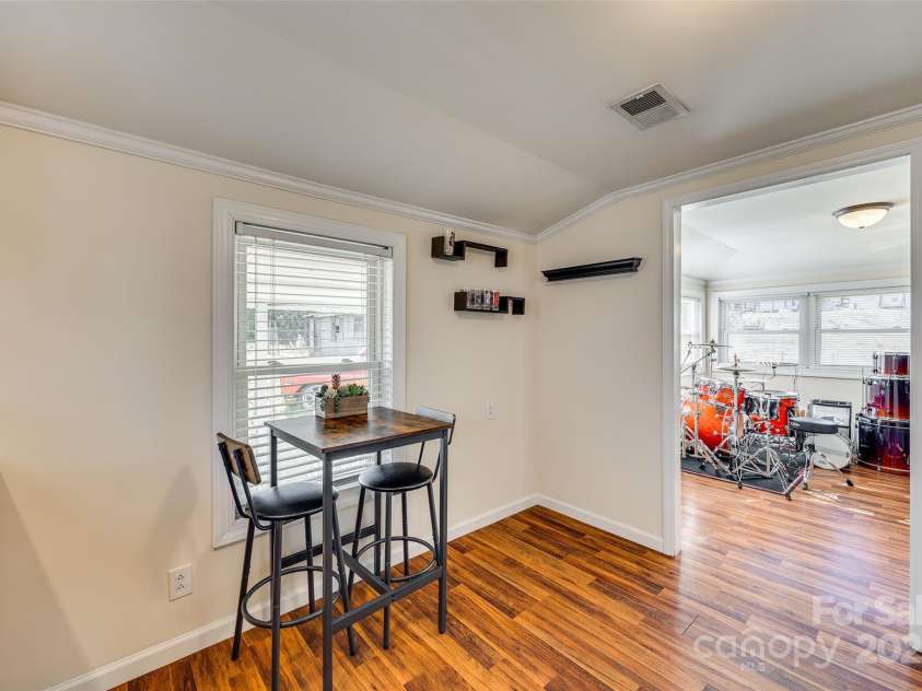 102 Fire Department Drive, Belmont, NC 28012.  MLS# CAR4224750, YatesRealty ID 28179. 