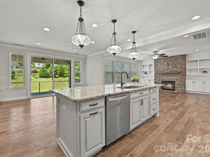 17306 Saranita Lane, Charlotte, NC 28278.  MLS# CAR4381887, YatesRealty ID 28179. 