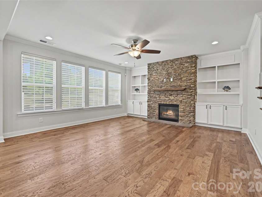 17306 Saranita Lane, Charlotte, NC 28278.  MLS# CAR4381887, YatesRealty ID 28179. 