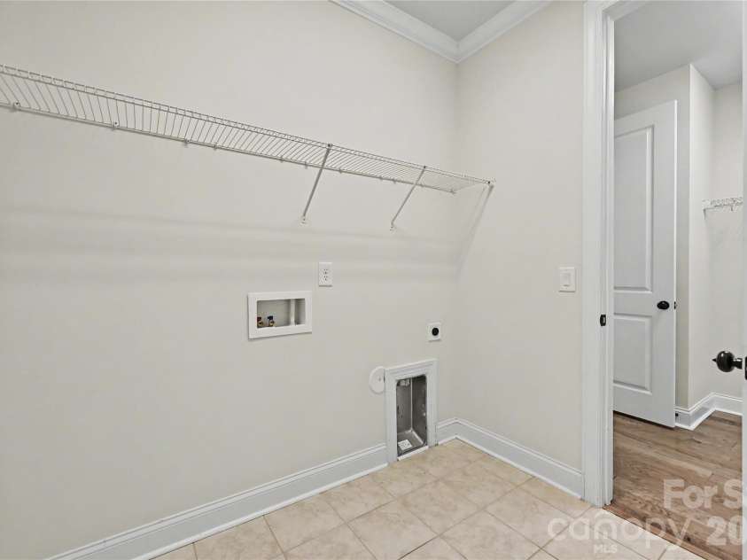17306 Saranita Lane, Charlotte, NC 28278.  MLS# CAR4381887, YatesRealty ID 28179. 