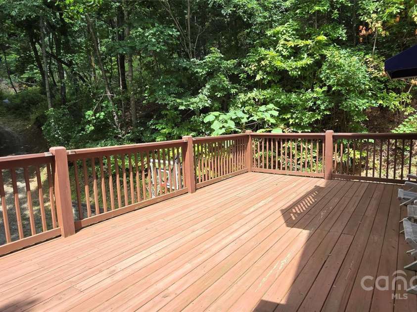 607 Rocky Top Trail, Barnardsville, NC 28709.  MLS# CAR4297170, YatesRealty ID 2818. 
