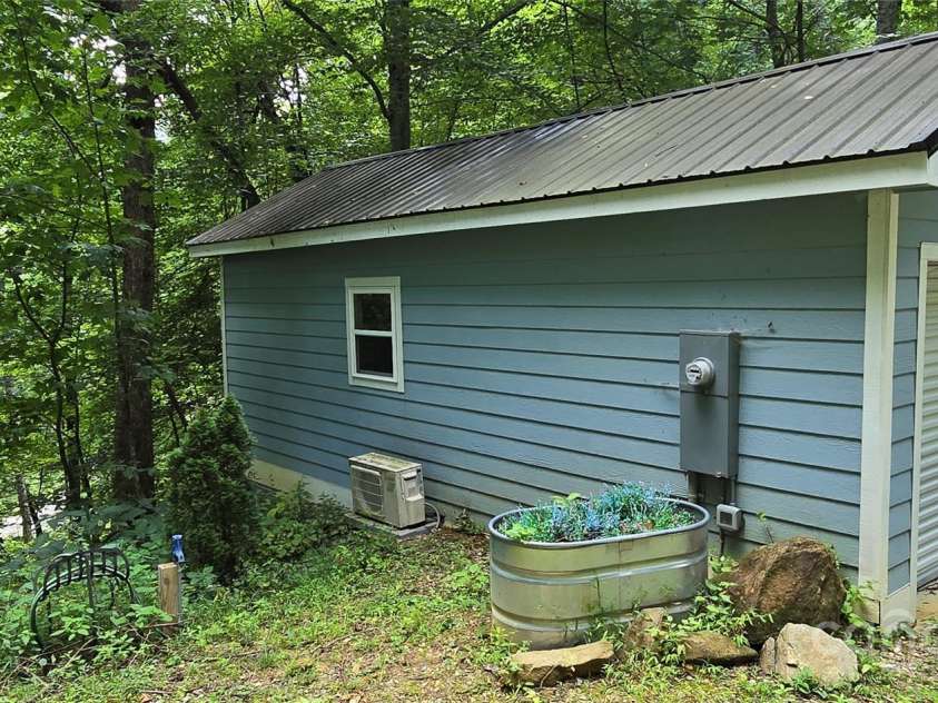 607 Rocky Top Trail, Barnardsville, NC 28709.  MLS# CAR4297170, YatesRealty ID 2818. 