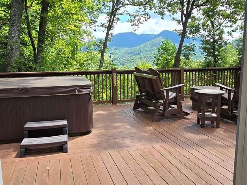607 Rocky Top Trail, Barnardsville, NC 28709.  MLS# CAR4297170, YatesRealty ID 2818. 