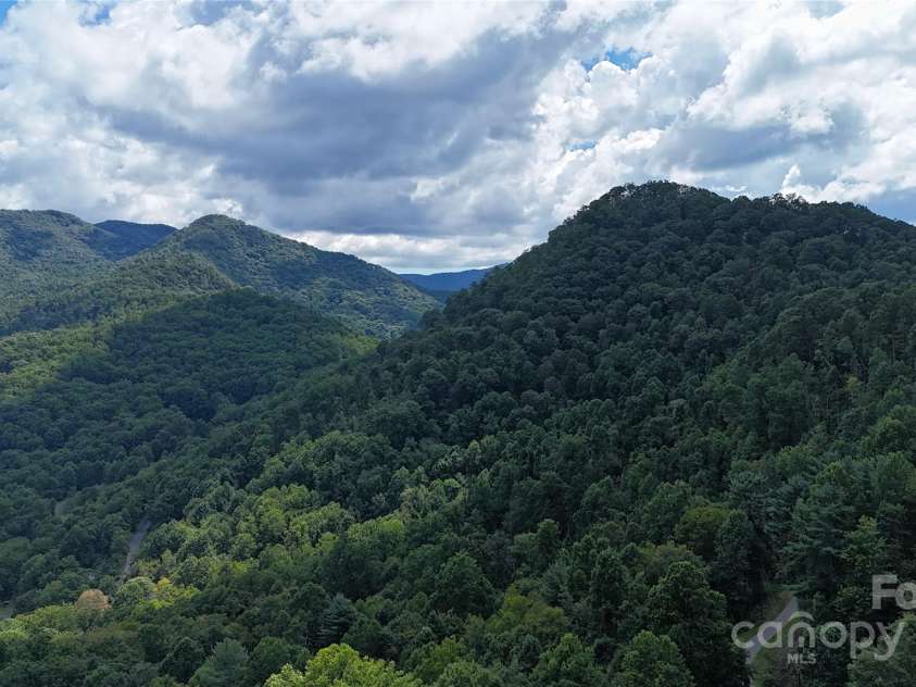 607 Rocky Top Trail, Barnardsville, NC 28709.  MLS# CAR4297170, YatesRealty ID 2818. 