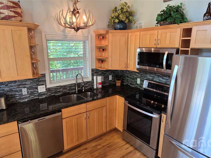 607 Rocky Top Trail, Barnardsville, NC 28709.  MLS# CAR4297170, YatesRealty ID 2818. 
