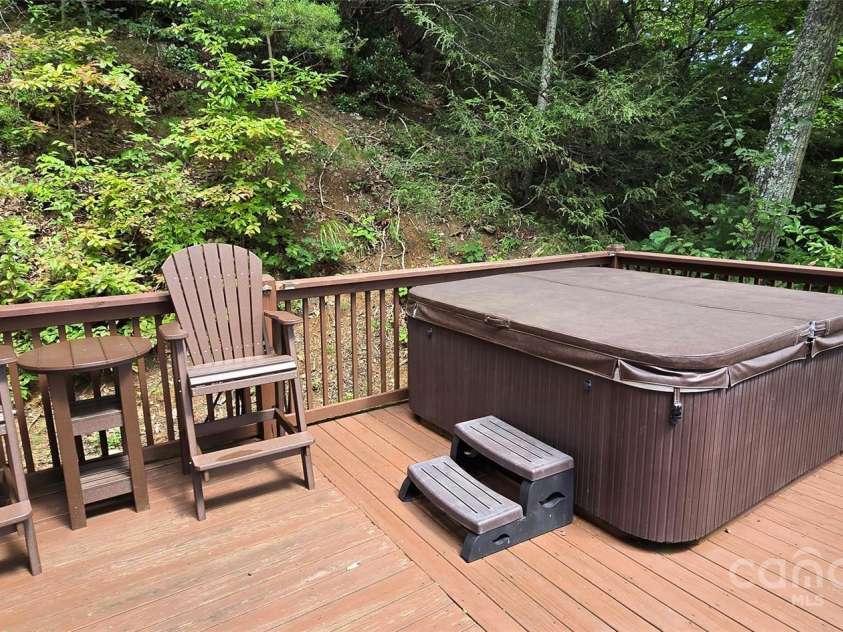 607 Rocky Top Trail, Barnardsville, NC 28709.  MLS# CAR4297170, YatesRealty ID 2818. 