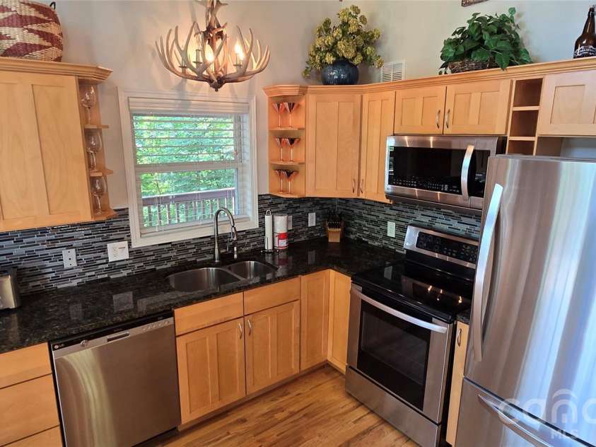 607 Rocky Top Trail, Barnardsville, NC 28709.  MLS# CAR4297170, YatesRealty ID 2818. 