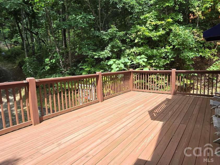 607 Rocky Top Trail, Barnardsville, NC 28709.  MLS# CAR4297170, YatesRealty ID 2818. 