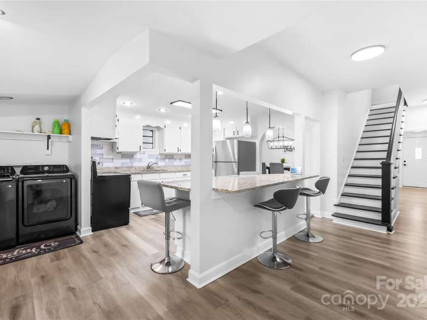 911 Wilson W Lee Boulevard, Statesville, NC 28677.  MLS# CAR4285445, YatesRealty ID 2818. 