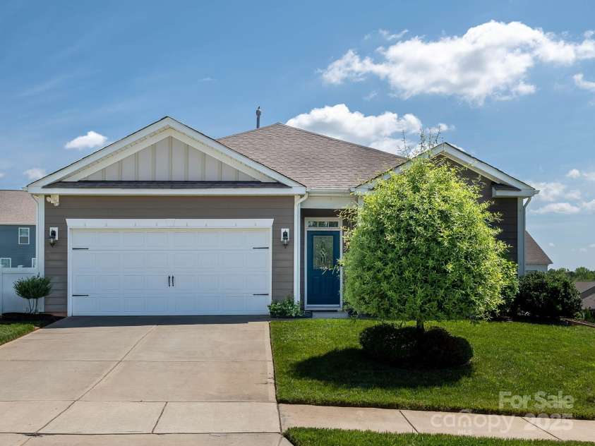 170 Atwater Landing Drive, Mooresville, NC 28117.  MLS# CAR4249384, YatesRealty ID 28180. 