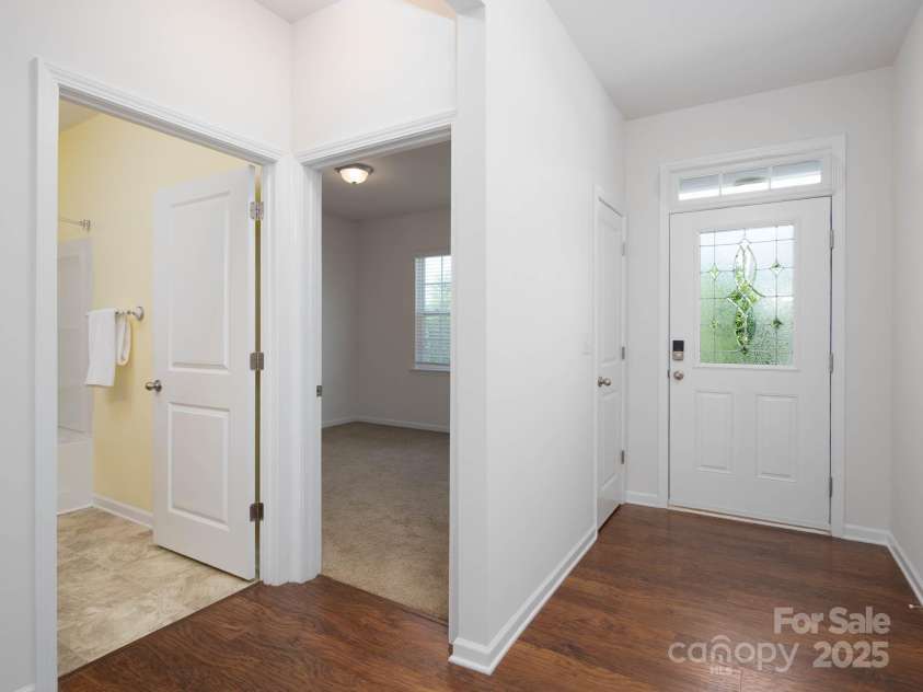 170 Atwater Landing Drive, Mooresville, NC 28117.  MLS# CAR4249384, YatesRealty ID 28180. Foyer