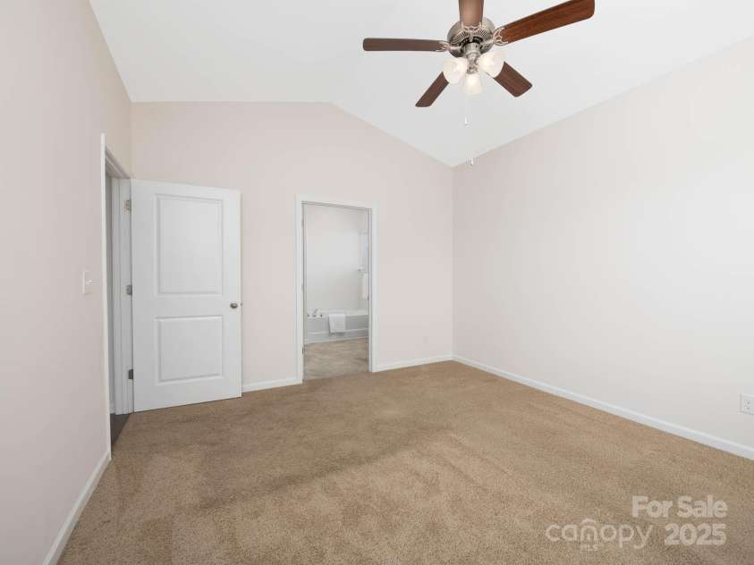 170 Atwater Landing Drive, Mooresville, NC 28117.  MLS# CAR4249384, YatesRealty ID 28180. Primary Bedroom