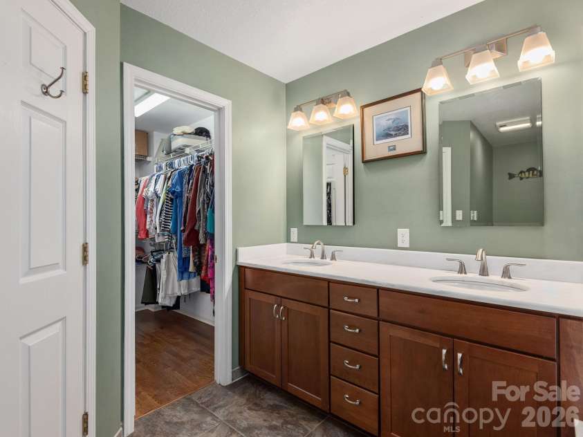 3942 Laurel Park Highway, Laurel Park, NC 28739.  MLS# CAR4382125, YatesRealty ID 28181. 