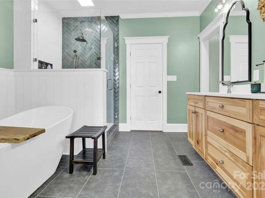 832 Kemp Road, Mooresville, NC 28117.  MLS# CAR4264266, YatesRealty ID 28181. Primary bathroom  double vanity sink as well with quartz countertop.