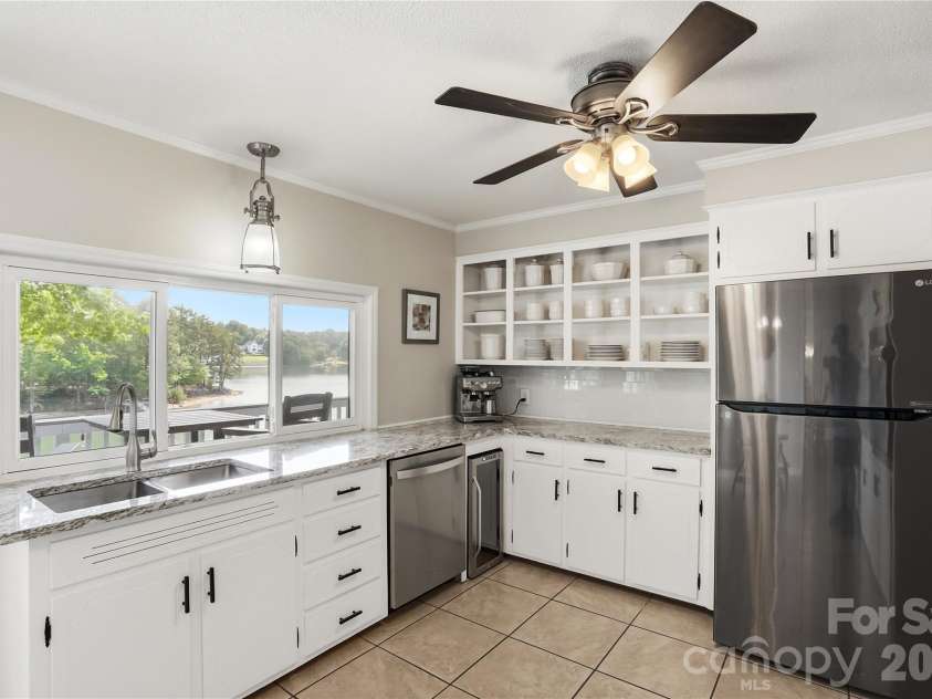 1113 Palmyra Drive, Tega Cay, SC 29708.  MLS# CAR4379735, YatesRealty ID 28182. 