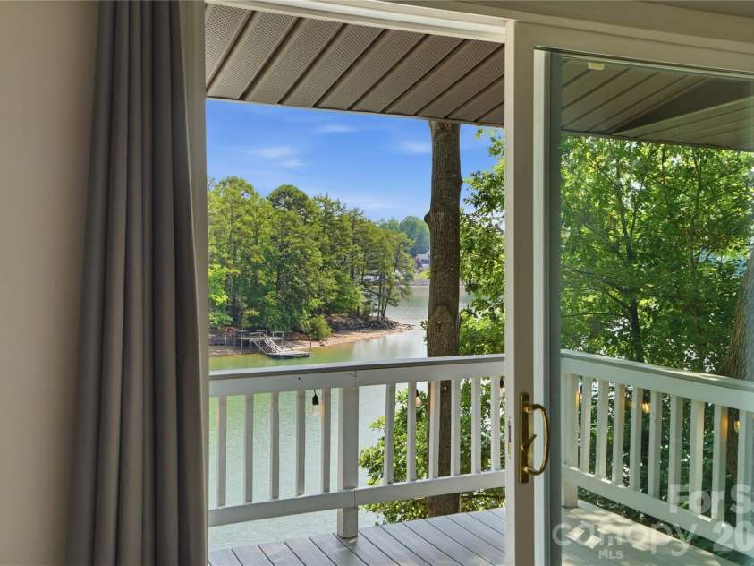1113 Palmyra Drive, Tega Cay, SC 29708.  MLS# CAR4379735, YatesRealty ID 28182. 