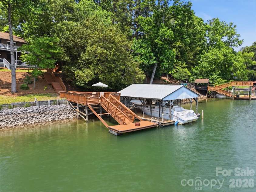 1113 Palmyra Drive, Tega Cay, SC 29708.  MLS# CAR4379735, YatesRealty ID 28182. 