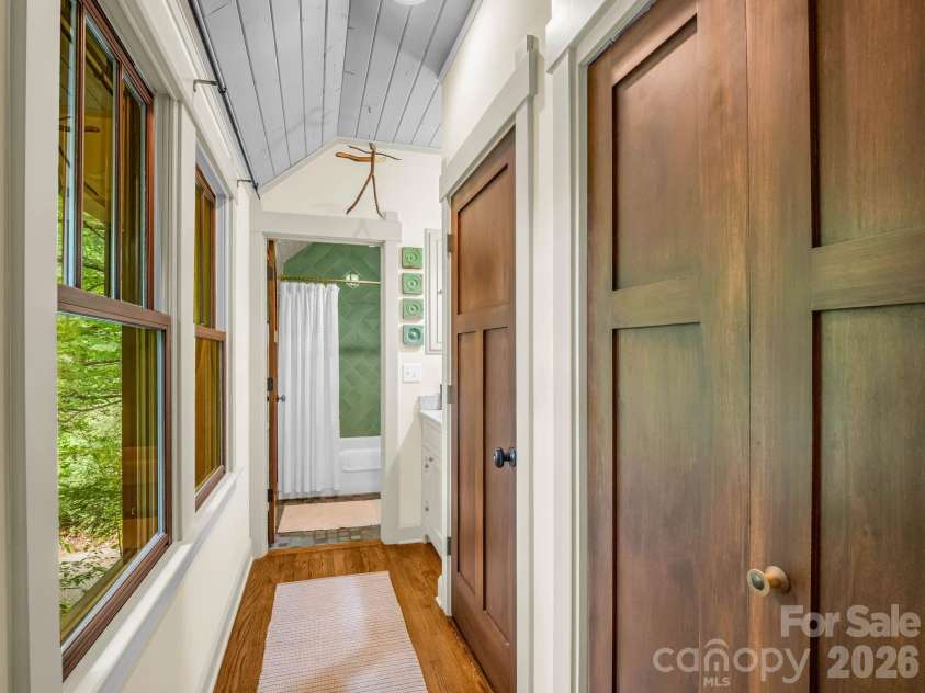46 Cheshire Drive, Black Mountain, NC 28711.  MLS# CAR4385078, YatesRealty ID 28183. 