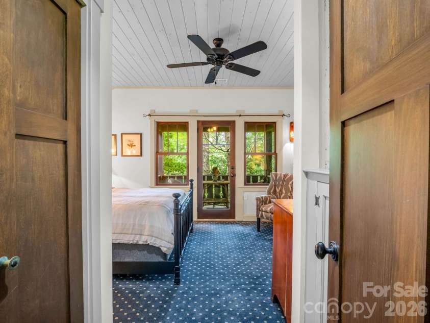46 Cheshire Drive, Black Mountain, NC 28711.  MLS# CAR4385078, YatesRealty ID 28183. 