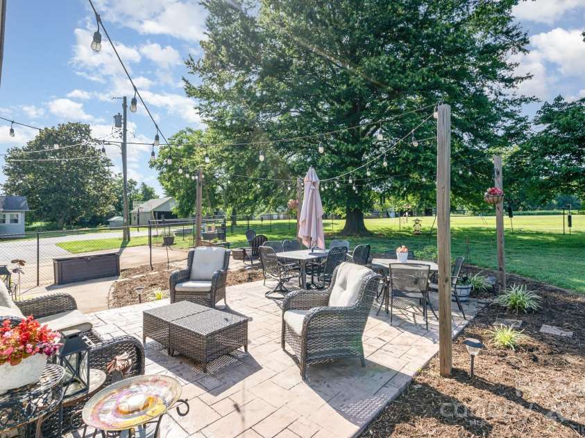 4710 Mooresville Road, Salisbury, NC 28147.  MLS# CAR4278299, YatesRealty ID 28184. 