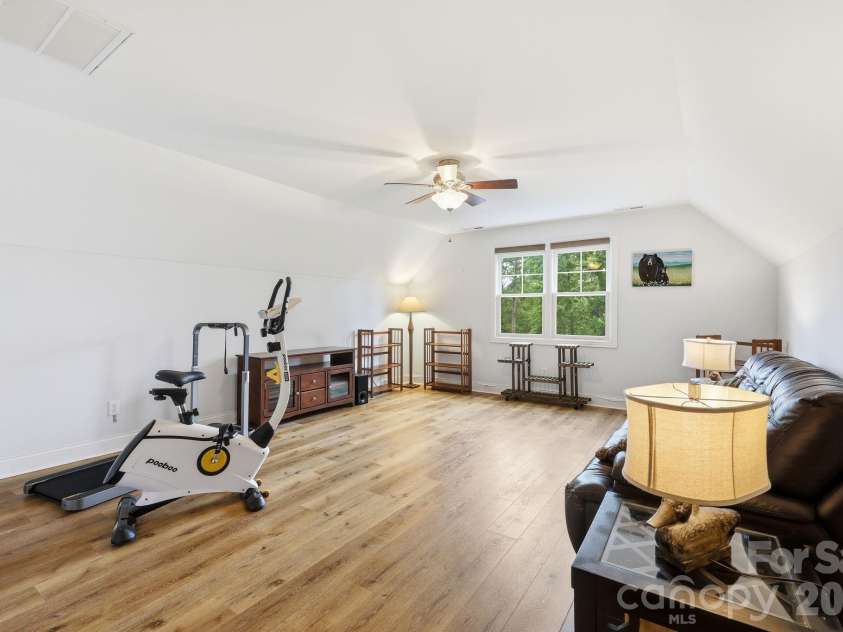 65 Buckle Ridge, Weaverville, NC 28787.  MLS# CAR4383758, YatesRealty ID 28184. Flex space!