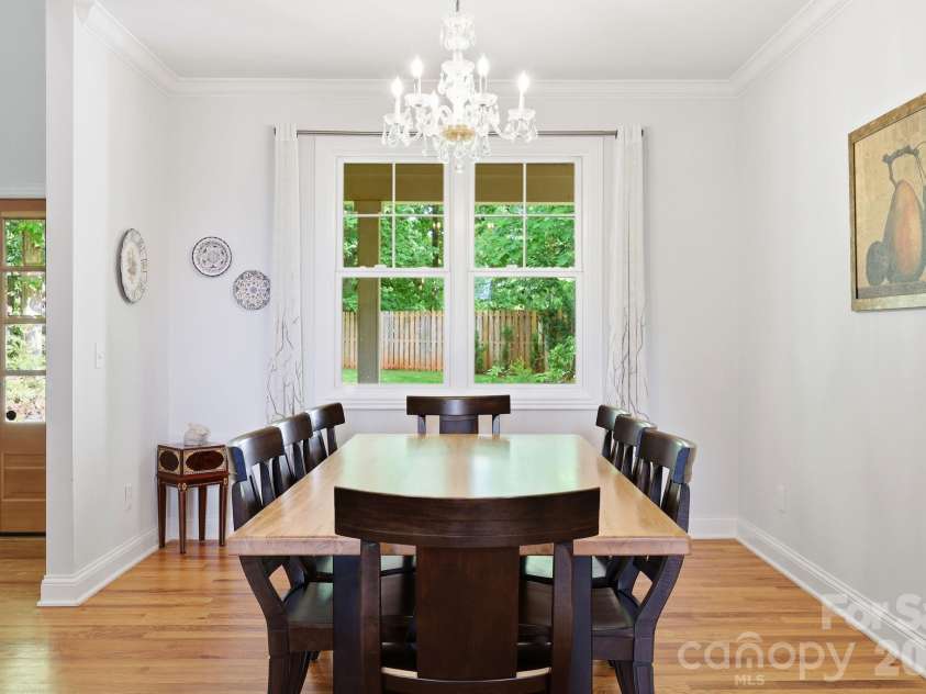 65 Buckle Ridge, Weaverville, NC 28787.  MLS# CAR4383758, YatesRealty ID 28184. Table for 8.