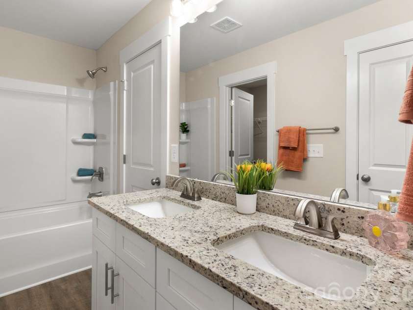418 Digh Street, Gastonia, NC 28052.  MLS# CAR4385783, YatesRealty ID 28185. 1st Bath Representative