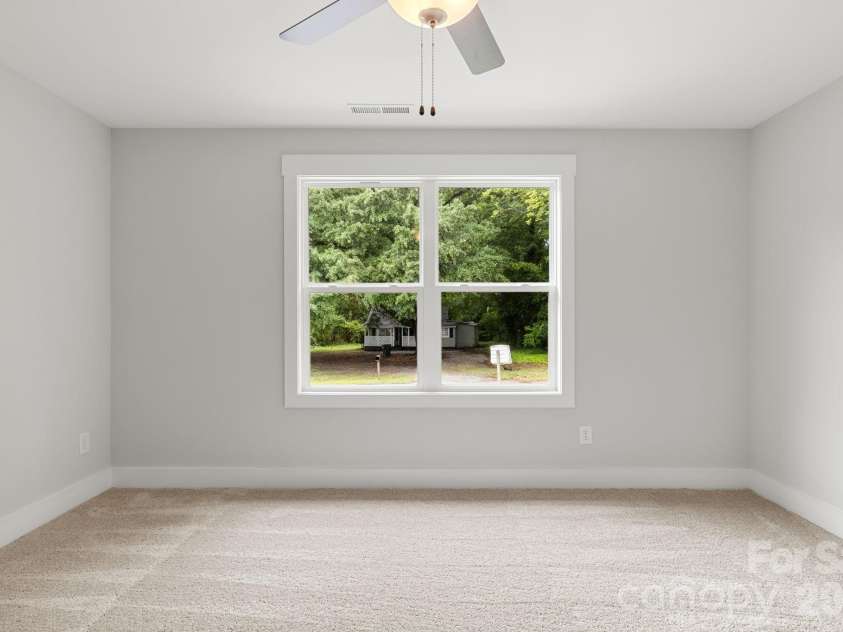 418 Digh Street, Gastonia, NC 28052.  MLS# CAR4385783, YatesRealty ID 28185. Bed 2