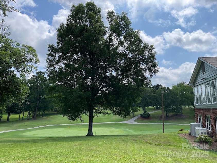 1000 Mocksville Avenue, Salisbury, NC 28144.  MLS# CAR4282420, YatesRealty ID 28186. 