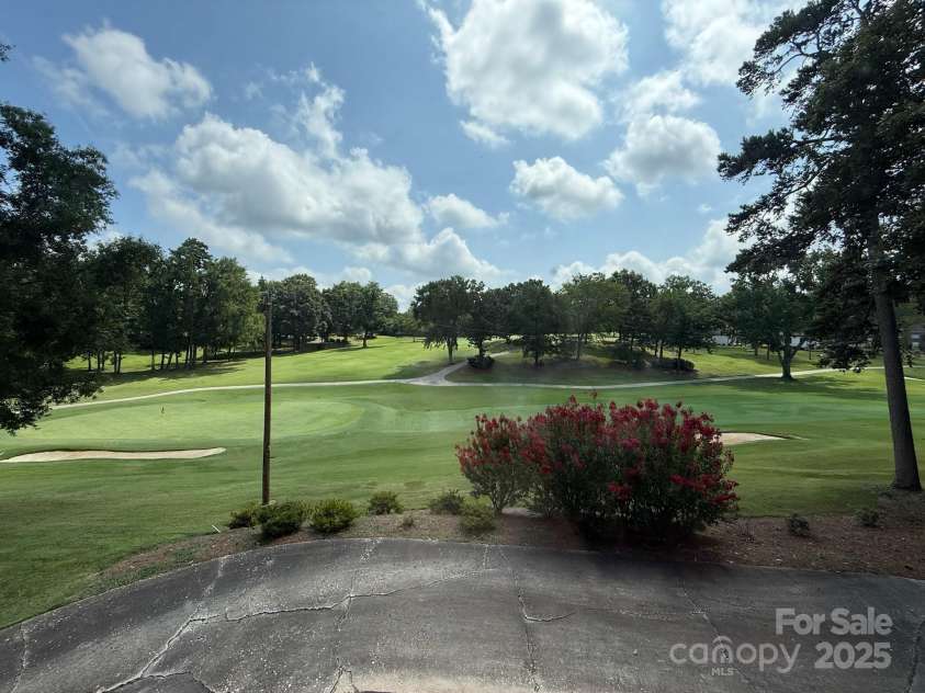 1000 Mocksville Avenue, Salisbury, NC 28144.  MLS# CAR4282420, YatesRealty ID 28186. 