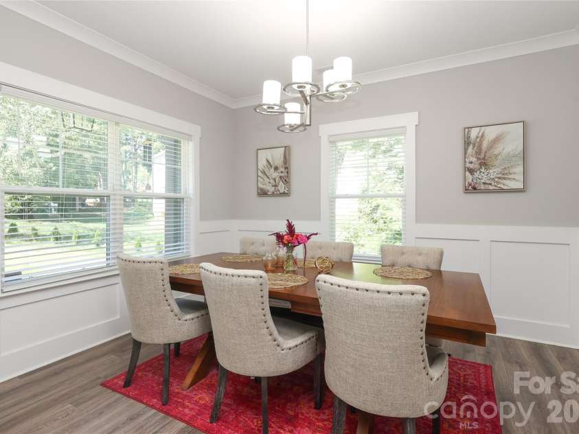 10105 Greenwood Court, Charlotte, NC 28215.  MLS# CAR4385864, YatesRealty ID 28186. 