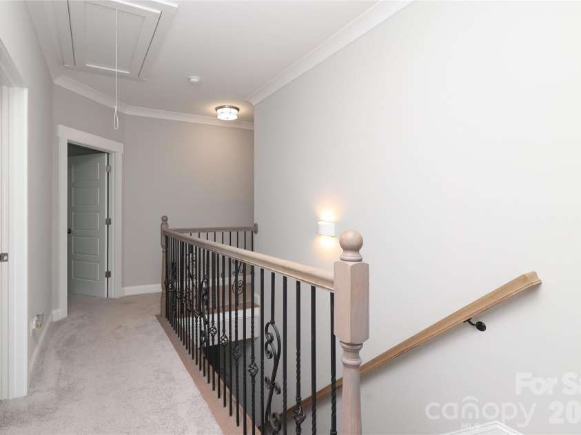10105 Greenwood Court, Charlotte, NC 28215.  MLS# CAR4385864, YatesRealty ID 28186. 
