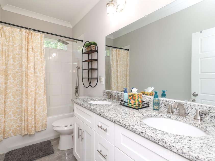 10105 Greenwood Court, Charlotte, NC 28215.  MLS# CAR4385864, YatesRealty ID 28186. 