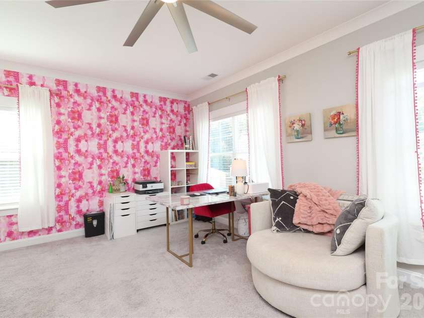 10105 Greenwood Court, Charlotte, NC 28215.  MLS# CAR4385864, YatesRealty ID 28186. 