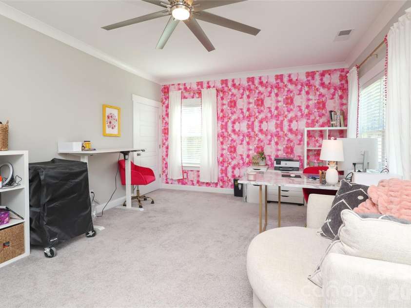 10105 Greenwood Court, Charlotte, NC 28215.  MLS# CAR4385864, YatesRealty ID 28186. 