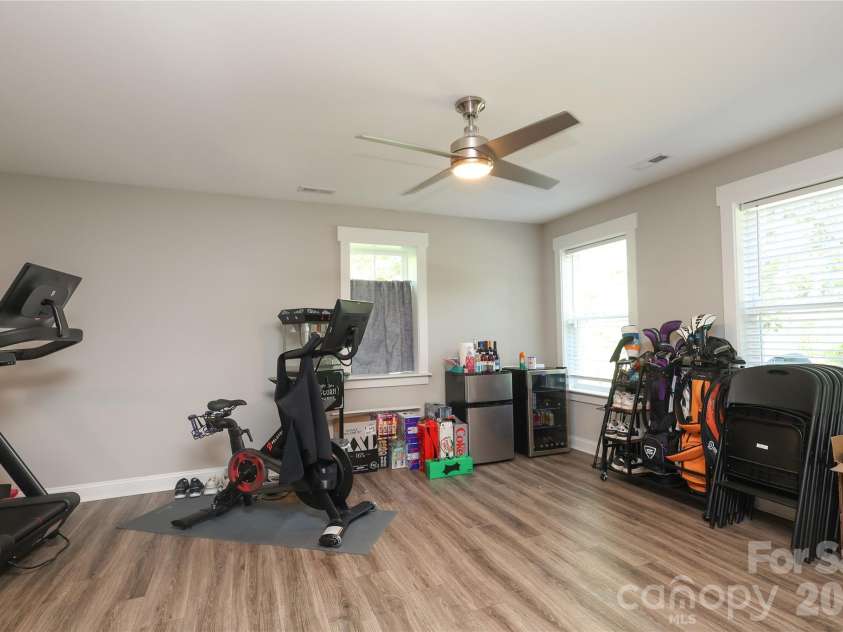 10105 Greenwood Court, Charlotte, NC 28215.  MLS# CAR4385864, YatesRealty ID 28186. 