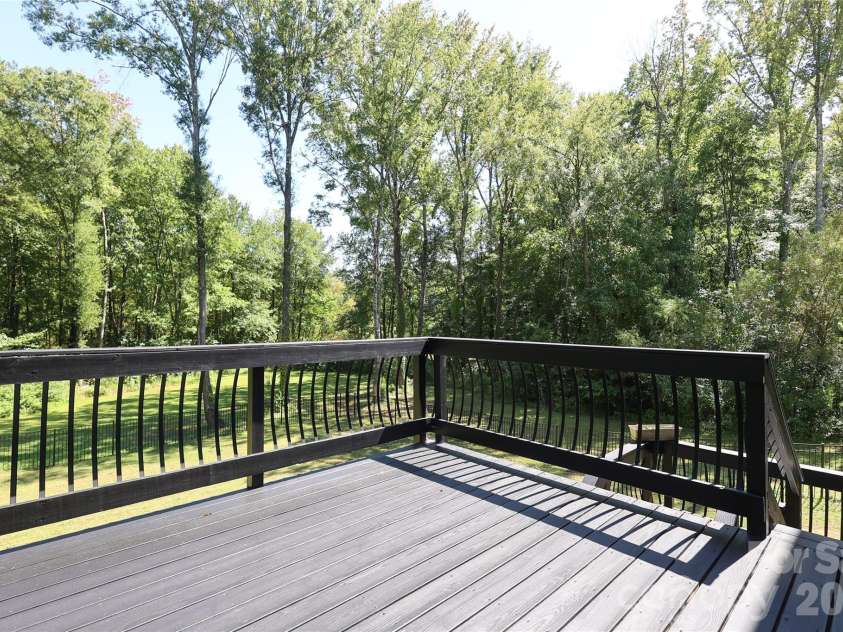 10105 Greenwood Court, Charlotte, NC 28215.  MLS# CAR4385864, YatesRealty ID 28186. 