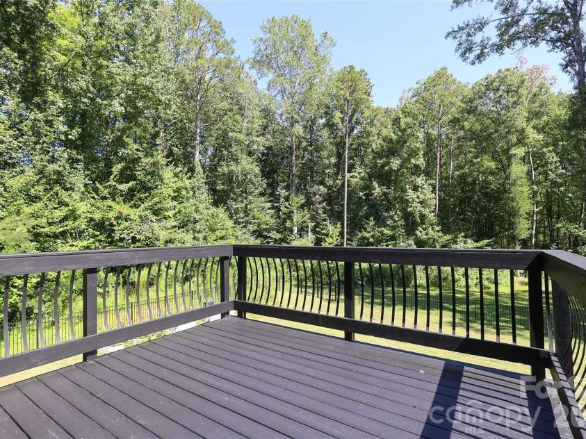 10105 Greenwood Court, Charlotte, NC 28215.  MLS# CAR4385864, YatesRealty ID 28186. 