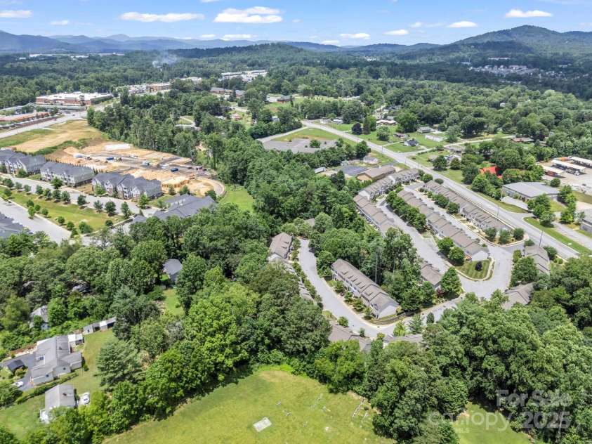 137 Thea Lane, Fletcher, NC 28732.  MLS# CAR4282031, YatesRealty ID 28187. Close to everything! groceries and amenities right around the corner