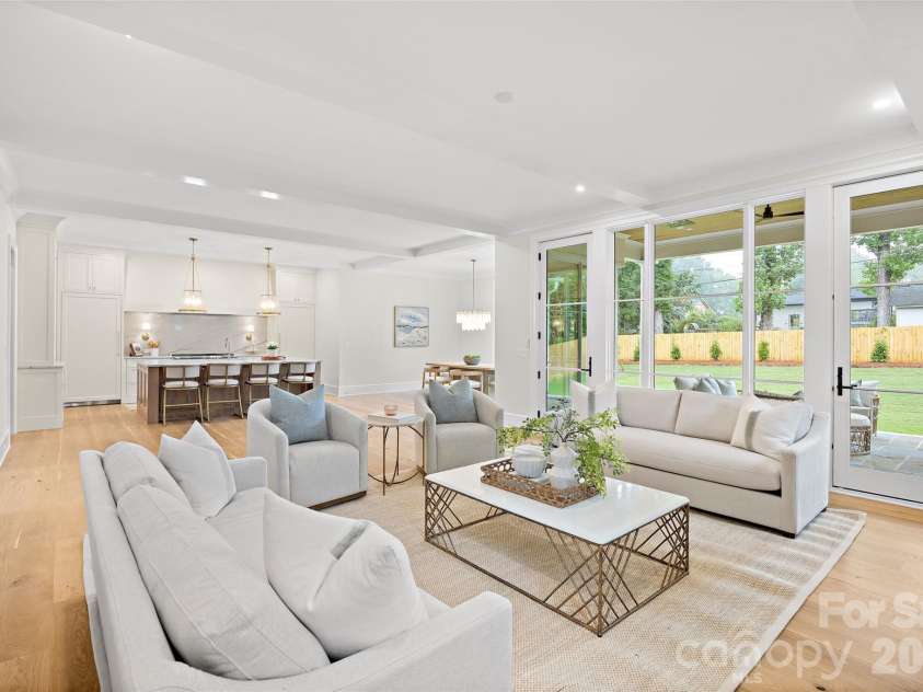 4811 Gaynor Road, Charlotte, NC 28211.  MLS# CAR4385993, YatesRealty ID 28187. 