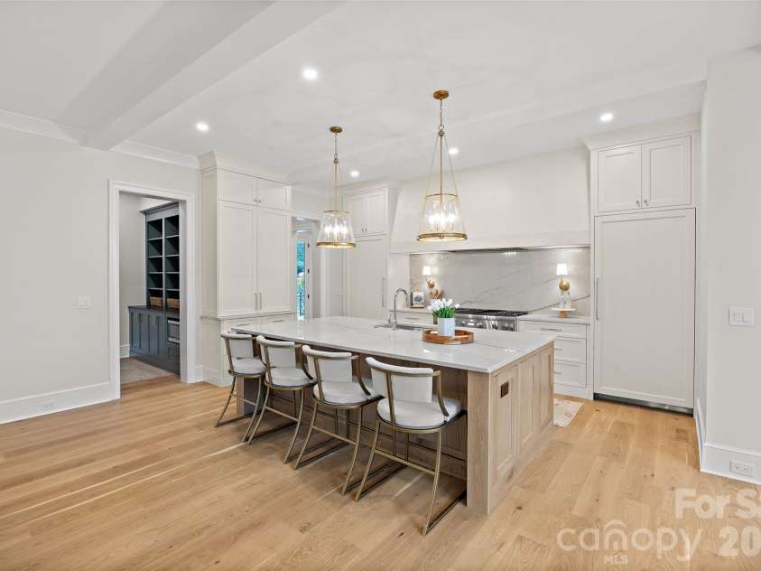 4811 Gaynor Road, Charlotte, NC 28211.  MLS# CAR4385993, YatesRealty ID 28187. 