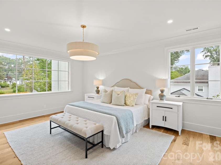 4811 Gaynor Road, Charlotte, NC 28211.  MLS# CAR4385993, YatesRealty ID 28187. 