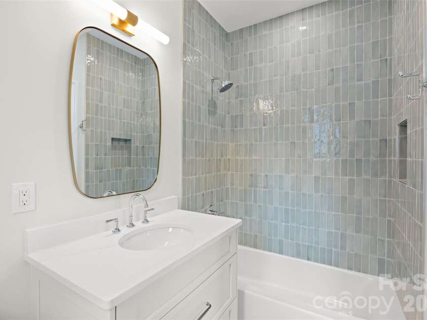 4811 Gaynor Road, Charlotte, NC 28211.  MLS# CAR4385993, YatesRealty ID 28187. 
