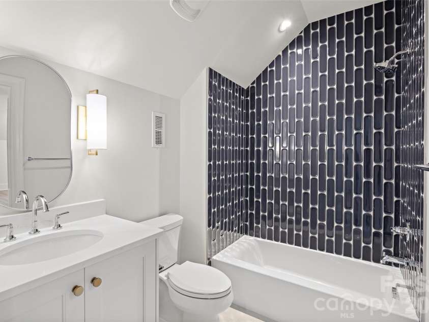 4811 Gaynor Road, Charlotte, NC 28211.  MLS# CAR4385993, YatesRealty ID 28187. 