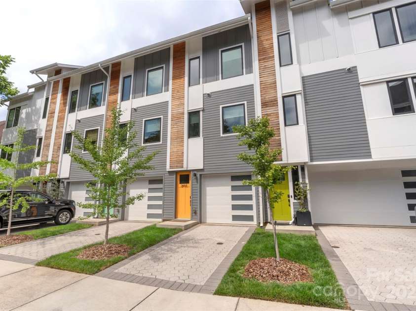 2653 Shenandoah Avenue, Charlotte, NC 28205.  MLS# CAR4264994, YatesRealty ID 28189. 