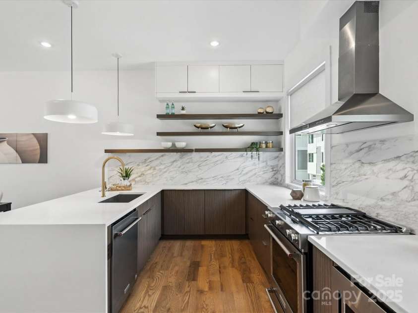 2653 Shenandoah Avenue, Charlotte, NC 28205.  MLS# CAR4264994, YatesRealty ID 28189. 