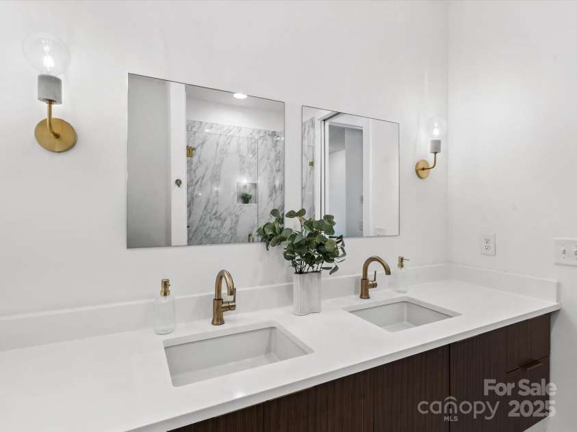 2653 Shenandoah Avenue, Charlotte, NC 28205.  MLS# CAR4264994, YatesRealty ID 28189. 