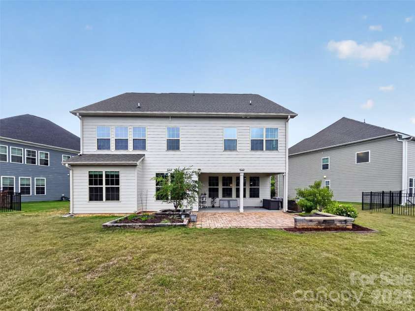 8224 Cornhill Avenue, Charlotte, NC 28277.  MLS# CAR4386432, YatesRealty ID 28189. Backyard