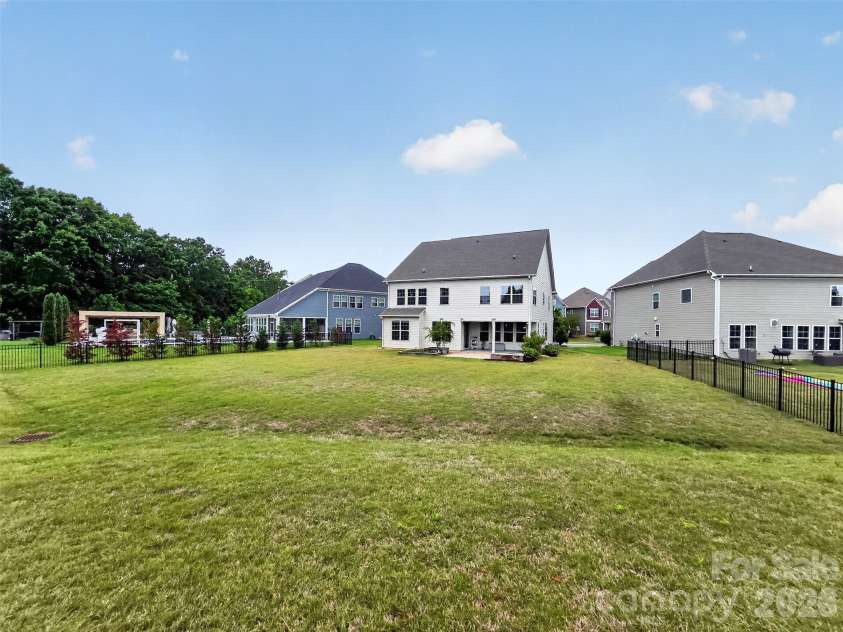 8224 Cornhill Avenue, Charlotte, NC 28277.  MLS# CAR4386432, YatesRealty ID 28189. Backyard